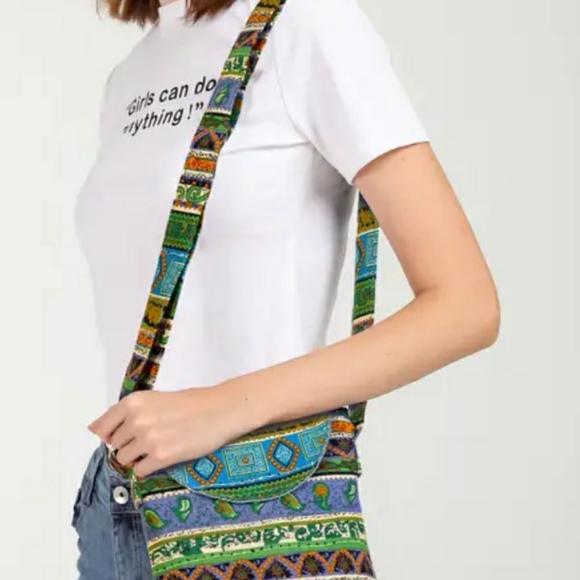 Ethnic-style Canvas Crossbody/Bucket  Bag, NWT - Picture 5 of 5